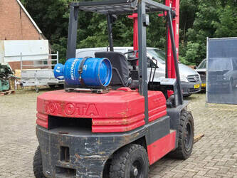 toyota-42-5fg30-1468727-48213805