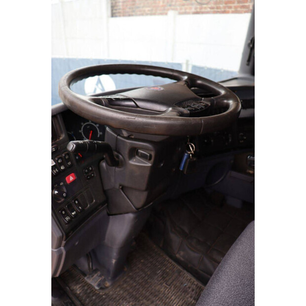 2006 Scania LA6X4/A28-48213911