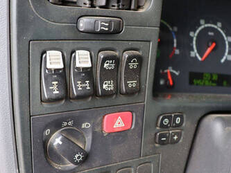 2006-scania-la6x4-a28-48213913