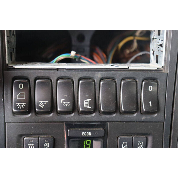 2006 Scania LA6X4/A28-48213923