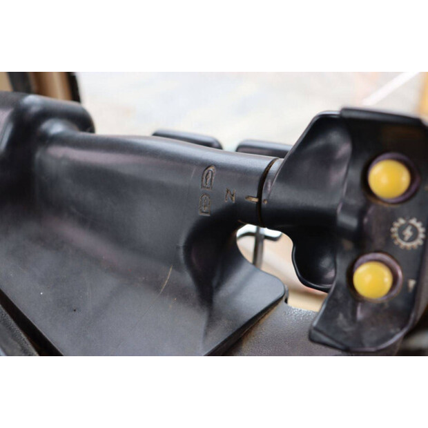Caterpillar D5M LGP-48213977