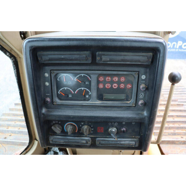 Caterpillar D5M LGP-48213980