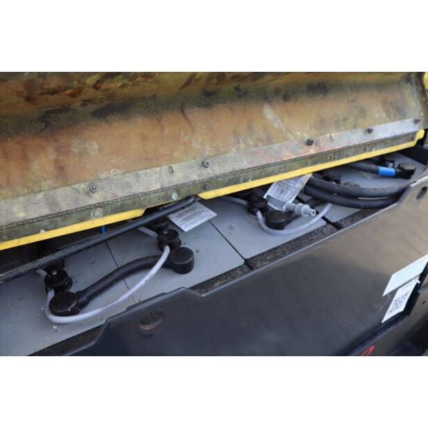 2011 Hyster E4.00XL-48215136
