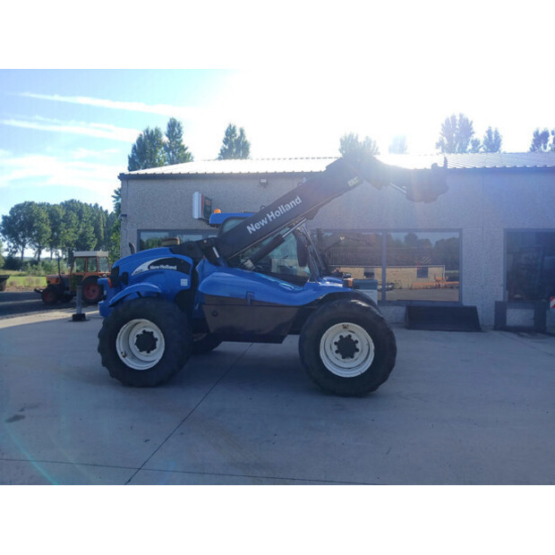 2004 New Holland LM425-48215748
