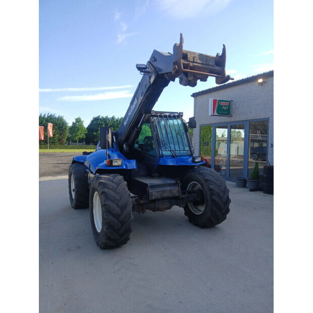 2004 New Holland LM425-48215749