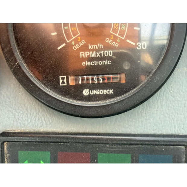 2004 New Holland LM425-48215753