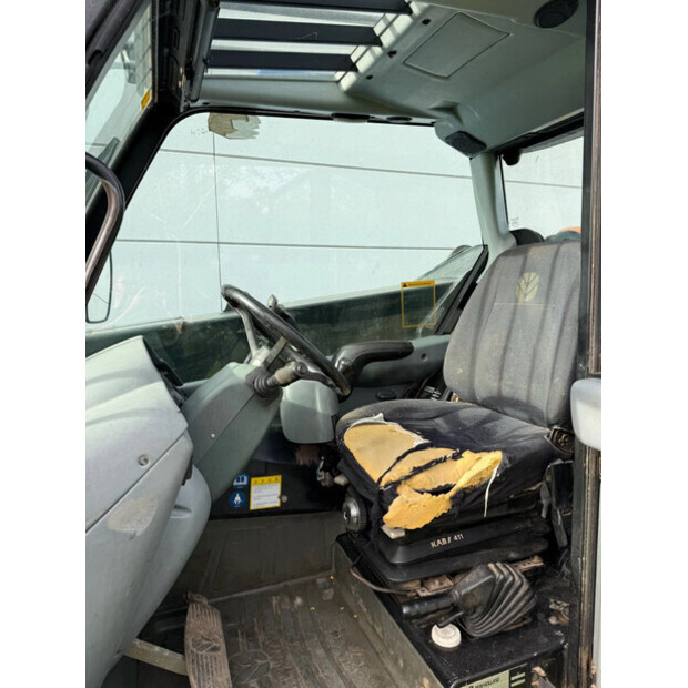 2004 New Holland LM425-48215757