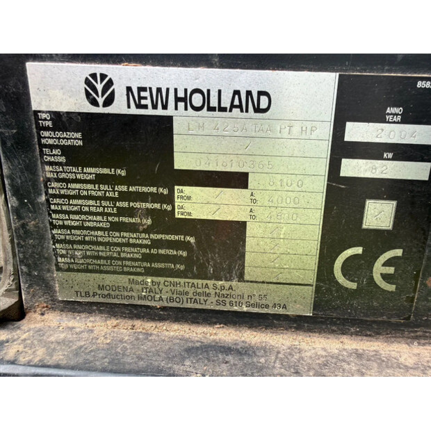 2004 New Holland LM425-48215759