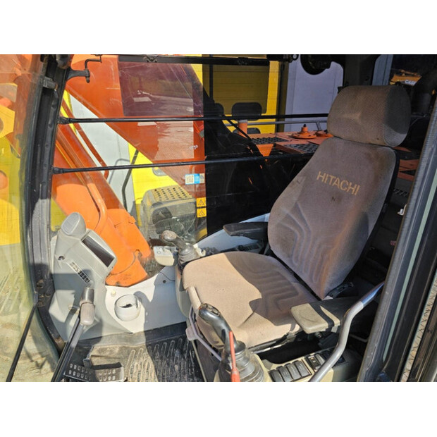 2012 Hitachi ZX290LC-5B-48215810