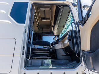 2020-man-tgx-18-470-1468801-48216352