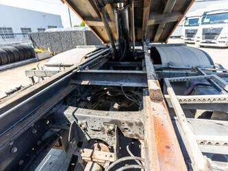 2014-renault-lander-380-48216426