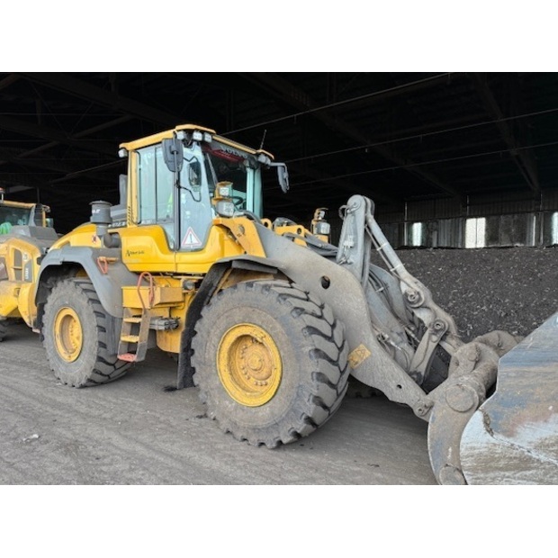 2022 Volvo L110H-48224384