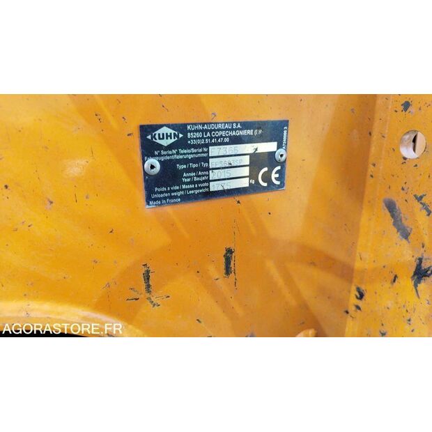 2015 JOHN DEERE 6110M-48228369