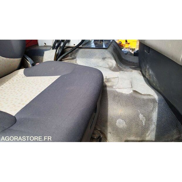 2010 Renault Kerax-48228429