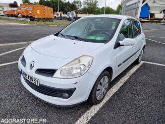 2008-renault-clio-1468298-48228616