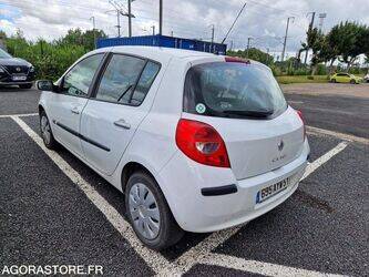 2008-renault-clio-1468298-48228619