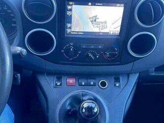2017-peugeot-partner-1468309-48228734
