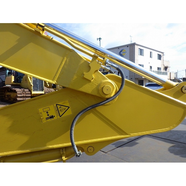 2024 Komatsu PC200-11-48229595