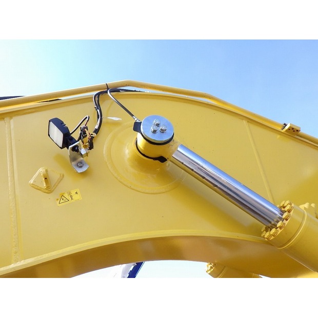 2024 Komatsu PC200-11-48229596