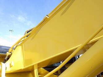 2024-komatsu-pc200-11-48229600
