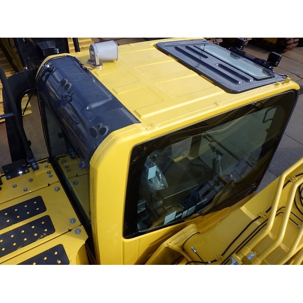2024 Komatsu PC200-11-48229605