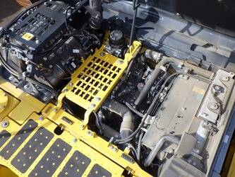 2024-komatsu-pc200-11-48229607
