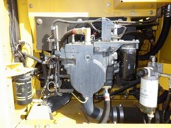 2024-komatsu-pc200-11-48229612