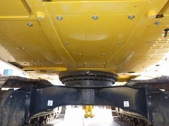 2024-komatsu-pc200-11-48229613