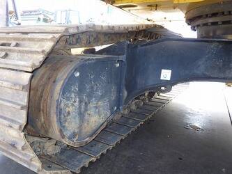2024-komatsu-pc200-11-48229614