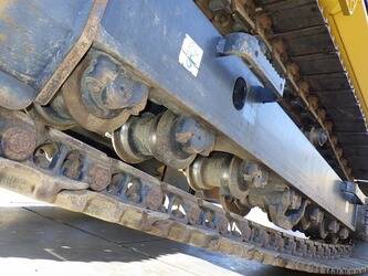 2024-komatsu-pc200-11-48229669
