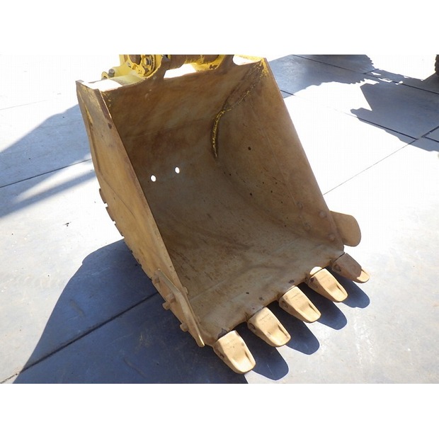 2024 Komatsu PC200-11-48229680