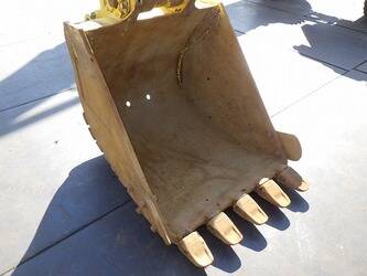 2024-komatsu-pc200-11-48229680