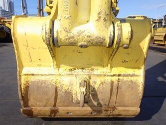 2024-komatsu-pc200-11-48229682