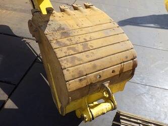 2024-komatsu-pc200-11-48229684