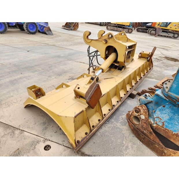 2011 Caterpillar 930H-48232091