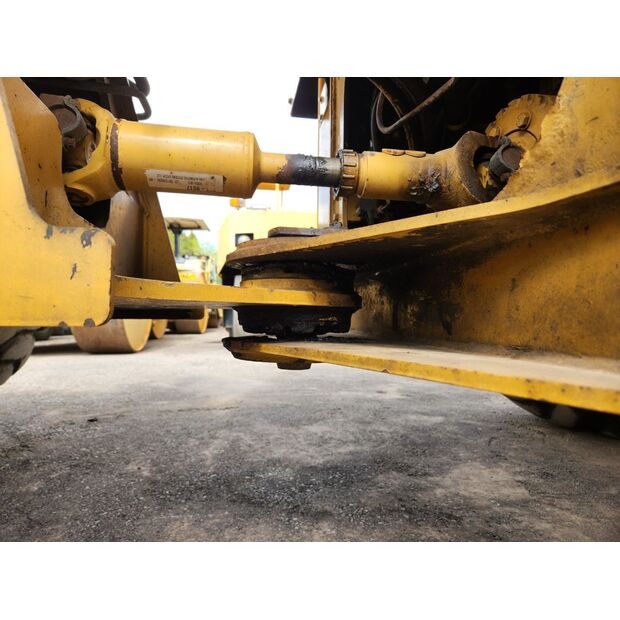 2011 Caterpillar 930H-48232102