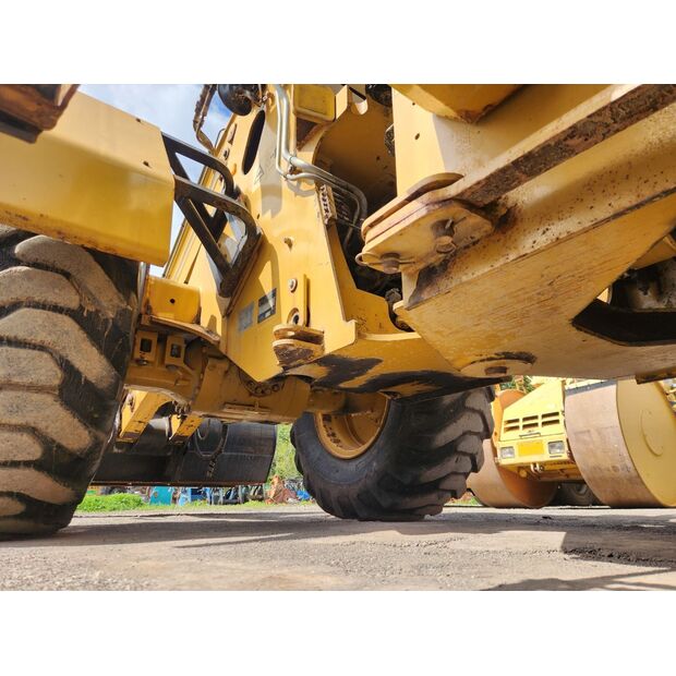 2011 Caterpillar 930H-48232157