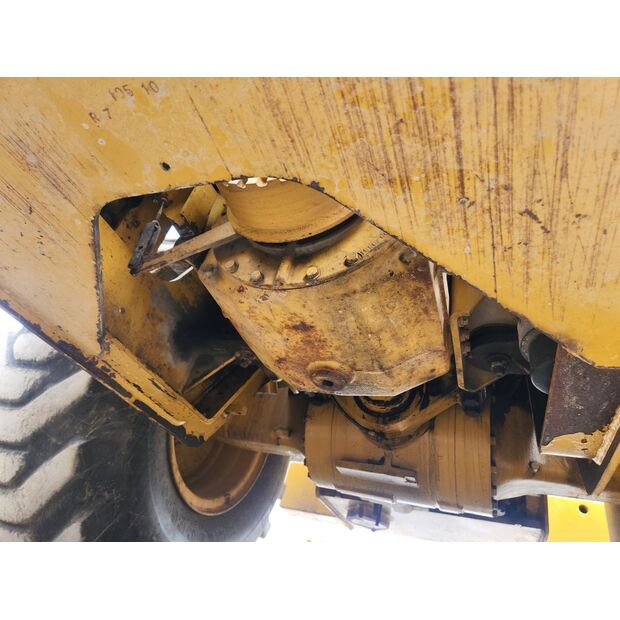 2011 Caterpillar 930H-48232163