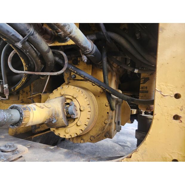 2011 Caterpillar 930H-48232164