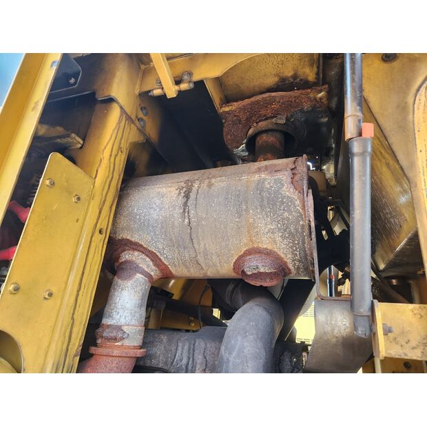 2011 Caterpillar 930H-48232176