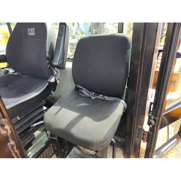 2011 Caterpillar 930H-48232181