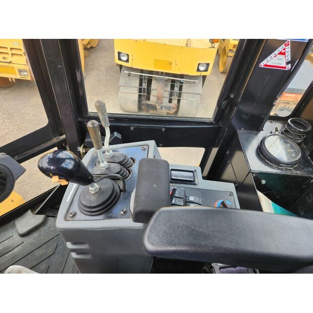 2011 Caterpillar 930H-48232184