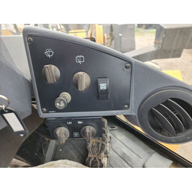 2011 Caterpillar 930H-48232188
