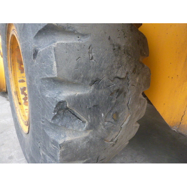 1998 TCM L32-48232801