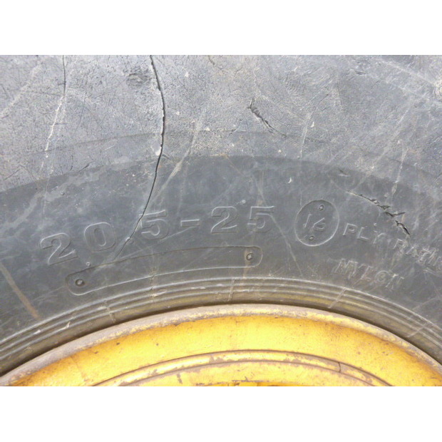 1998 TCM L32-48232802