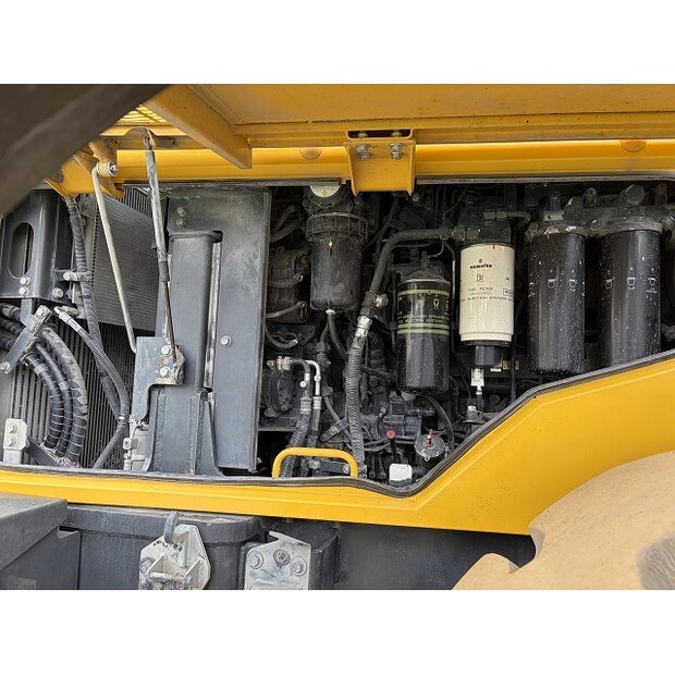 2019 Komatsu WA500-8-48233002
