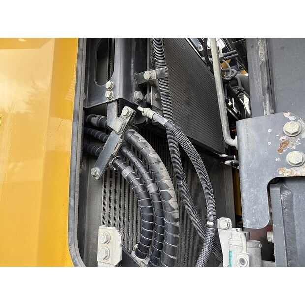 2019 Komatsu WA500-8-48233003