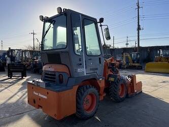 2015-hitachi-zw20-48233261