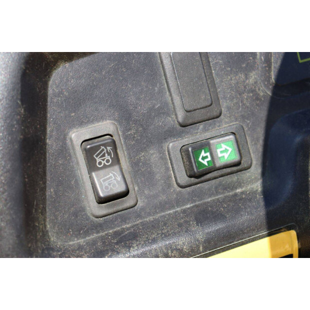2003 JOHN DEERE Gator 6x4-48235316