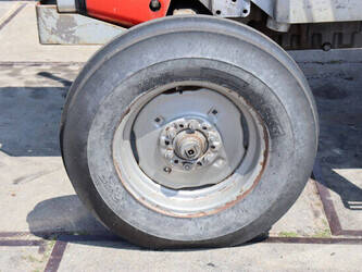 massey-ferguson-575-1468984-48235468